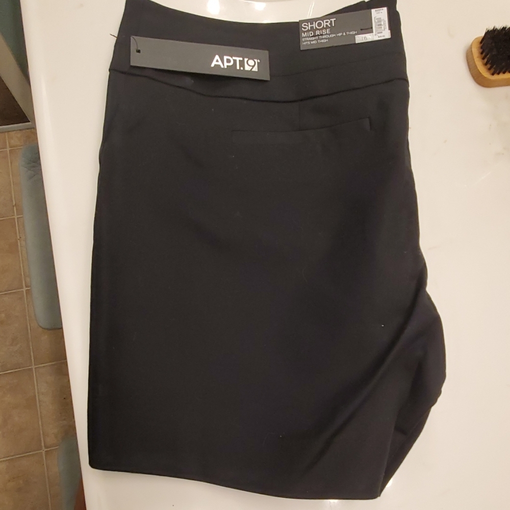 Apt 9 shorts
